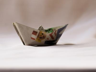 little boat of Newspaper 